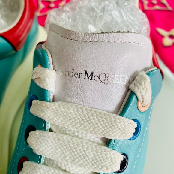 Alexander McQueen Host Pick β₯οΈ Authentic - Picture 10 of 13